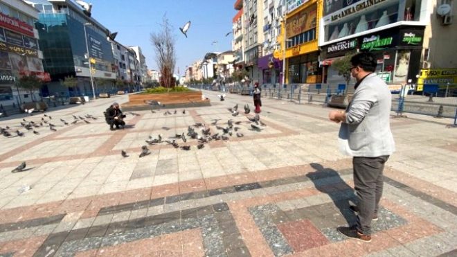 Yasak sonrası İstanbul hayalet şehre döndü! 15 Temmuz Köprüsü'nde dikkat çeken görüntü