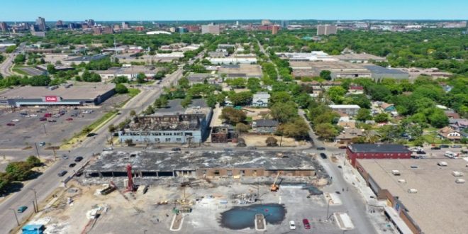 Harabeye Dönen Minneapolis Havadan Görüntülendi