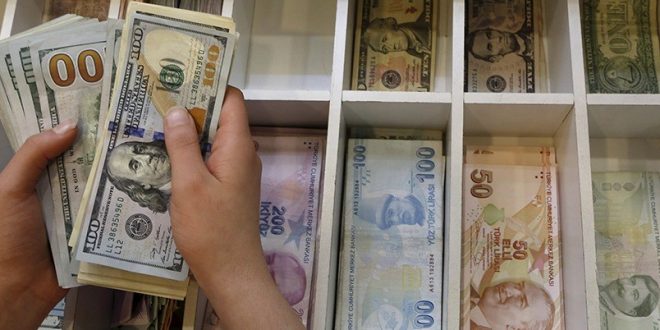 Dolar/TL güne 7 liranın altında başladı