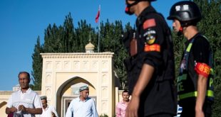 Çin, Doğu Türkistan'daki altı asırlık tarihi caminin minarelerini yıktı