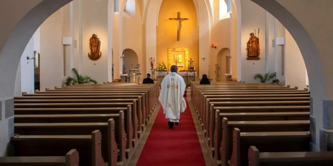 Kilise ayinine katılan 40 kişiye koronavirüs bulaştı