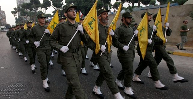 Lübnan'daki gösterilerde Hizbullah'ın silahsızlandırılması gündemde