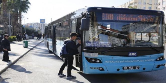 İstanbul'da Hafta Sonu Öğrenci ve YKS Görevlilerine Toplu Ulaşım Ücretsiz Olacak