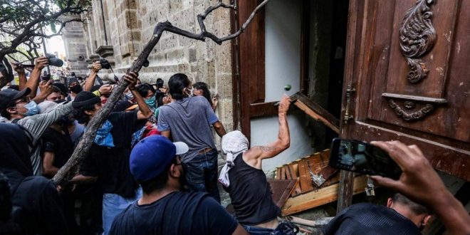 ABD'deki ırkçılık karşıtı gösteriler Meksika'ya sıçradı