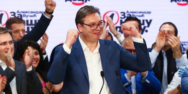 Sırbistan'daki seçimlerde aşırı sağcı Vucic zaferi