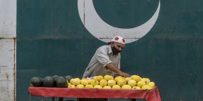 Pakistan'da vaka sayısı 185 bini aştı