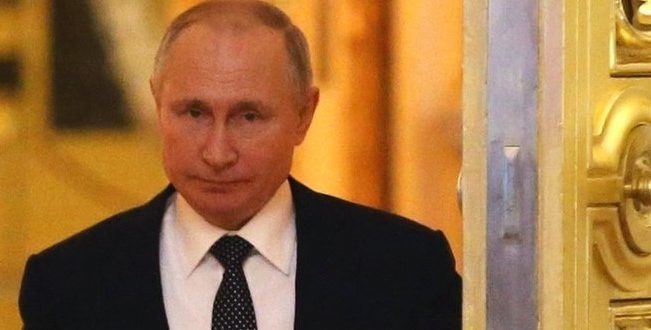 Rusya'da On Binlerce Kişi Putin'i Istifaya Çağırdı