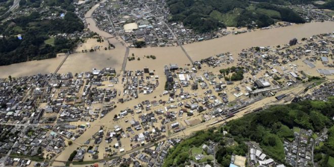 Şiddetli yağışlar Japonya'nın güneyini vurdu