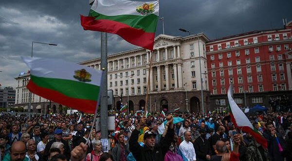 Bulgaristan’da hükümet karşıtı protestolar sürüyor