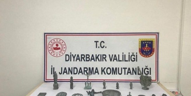 Diyarbakır'da 48 tarihi eser ele geçirildi