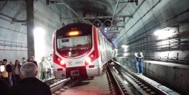 Marmaray'da yüksek gerilim hattındaki kablolar yandı