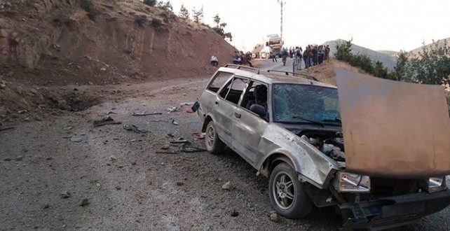 Siirt'te teröristlerce yola patlayıcı tuzaklandı