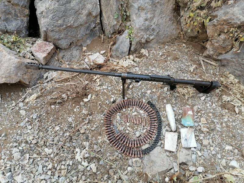 Van'da PKK'ya yönelik "Yıldırım-10 Operasyonu"nda silah ve mühimmat bulundu