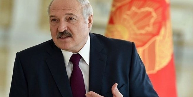 Belarus lider Lukaşenko tutuklu muhaliflerle cezaevinde görüştü