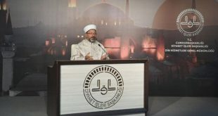 Diyanet İşleri Başkanı : Ayasofya kiliseden camiye dönüştürülmedi