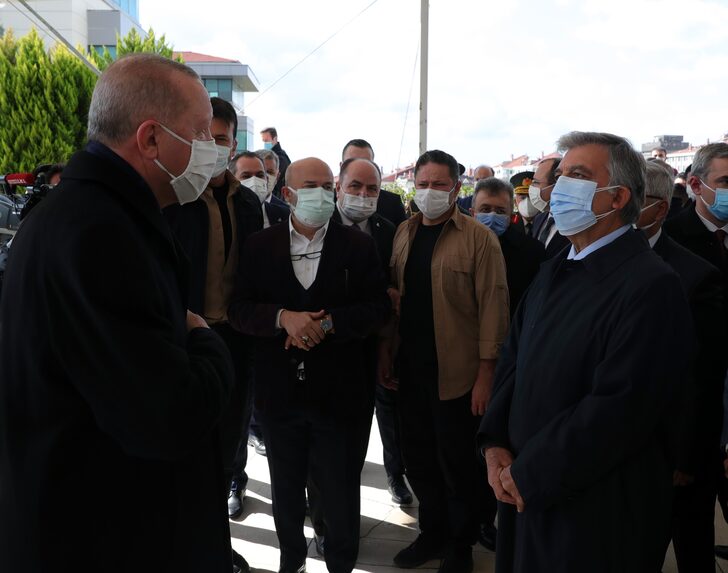 Mesut Yılmaz'ın cenaze töreninde Cumhurbaşkanı Erdoğan İle Abdullah Gül yan yana geldi
