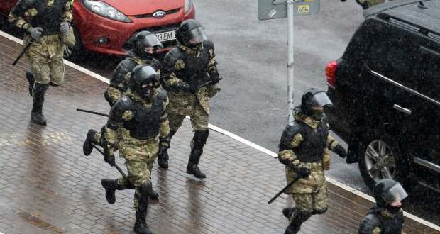 Belarus’ta Lukaşenko'ya karşı protestolar devam ediyor,çok sayıda eylemci gözaltına alındı