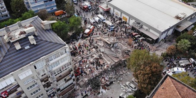 İzmir depremiyle ilgili 9 şüpheli mahkemeye sevk edildi