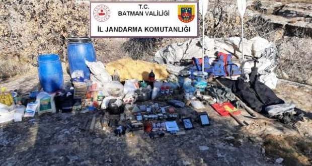 Batman'da PKK'ya yönelik operasyonda çok sayıda patlayıcı ele geçirildi