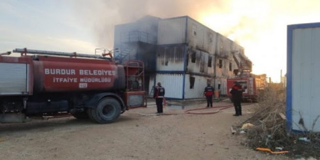 Burdur'da işçilerin kaldığı konteynerde yangın çıktı