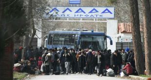 Yunanistan’da ırkçı gruplar mülteci çocuklara saldırdı!