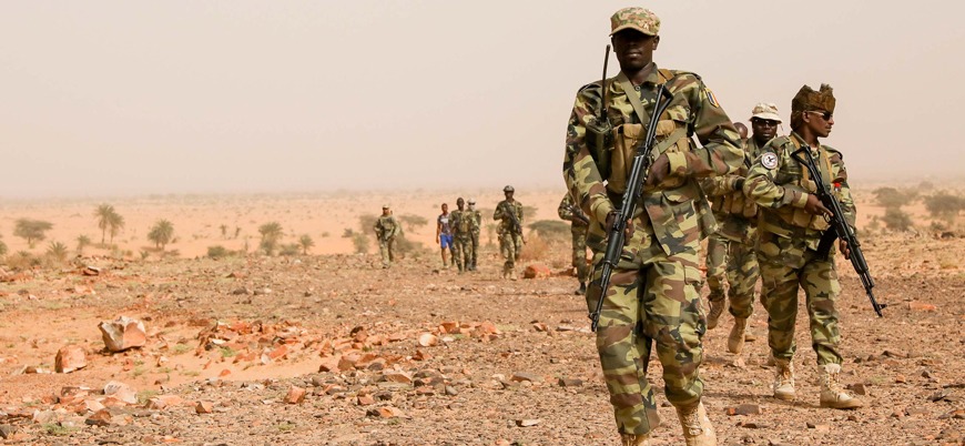Çad cihat yanlılarına karşı Mali'ye 1200 asker gönderecek