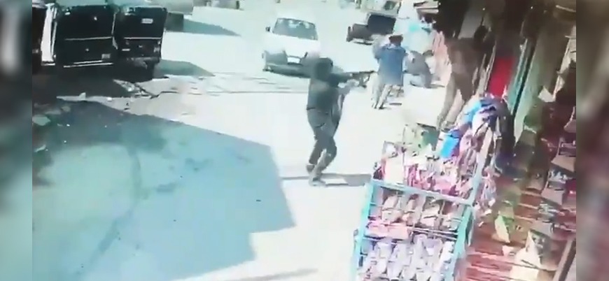 Keşmir'de Hint polisine silahlı saldırı: 2 ölü