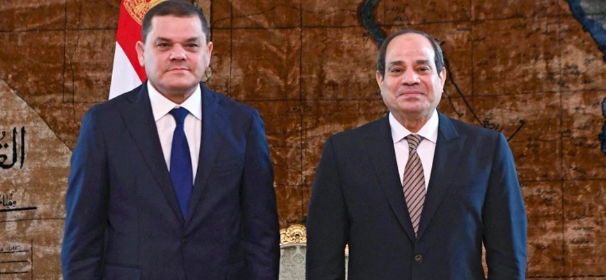 Libya Başbakanı Dibeybe Kahire'de Sisi ile bir araya geldi