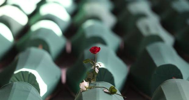 Hollanda hükümetinden "Srebrenitsa" soykırımında yer alan askerlere ödül!