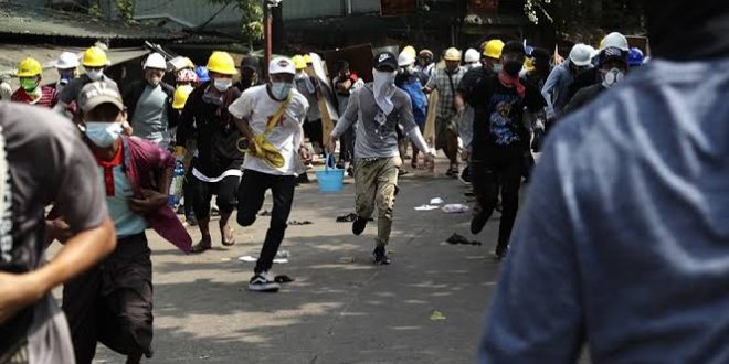 Darbe karşıtı protestolarda yine kan aktı: 56 ölü!