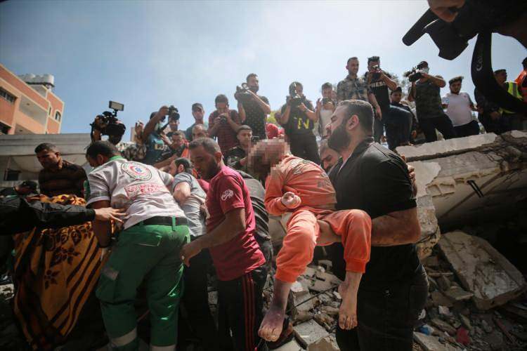 İsrail'in bombardımanında çok sayıda çocuk da şehit oldu.