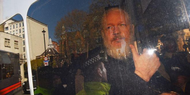 FBI muhbirinden ‘Assange’ itirafı