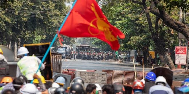 Myanmar'da bombalı saldırıda 2 kişi öldü!