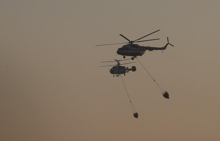 <p><strong>38 HELİKOPTER<br />  <br />  Mİ-8 YANGINLA MÜCADELE EDİYOR</strong></p>    <p>2,500 litre kapasiteli 15 adet Mİ-8 helikopteri yangınla mücadelede kullanılıyor.</p>    <p> </p>  