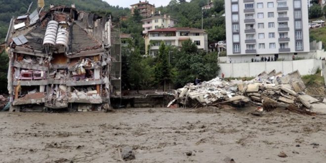 Karadeniz'deki sel felaketinde can kaybı 81'e yükseldi