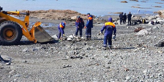 Rusya: Kamçatka'da turistleri taşıyan helikopter göle düştü