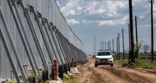 Yunanistan göçe karşı Türkiye sınırına ördüğü duvarı bitirdi