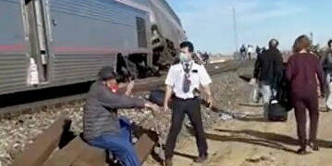 ABD'de tren raydan çıktı, ölü ve yaralılar var!