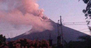 Guatemala'da Fuego Yanardağı faaliyete geçti