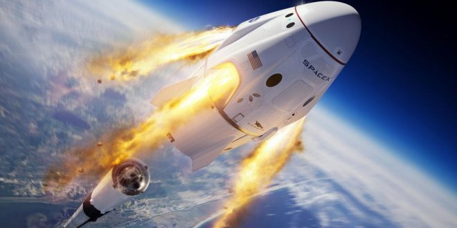 Spacex turistlerinin pilotsuz rokette uzay seyahati başladı