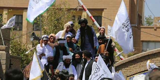 Taliban Afganistan'ın tamamını ele geçirdi