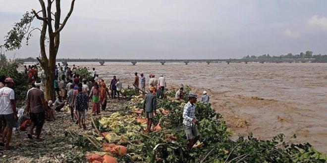 Nepal'de sel ve heyelanlarda ölü sayısı hızla artıyor!