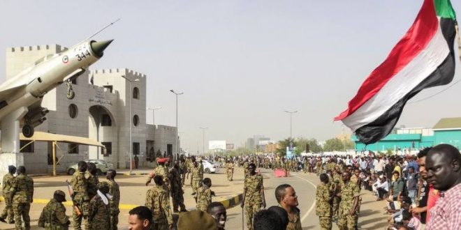 Sudan'da darbe! Başbakan ev hapsinde