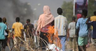 Sudan'da halk darbeye karşı sokaklarda, ölü ve yaralı sayısı artıyor!