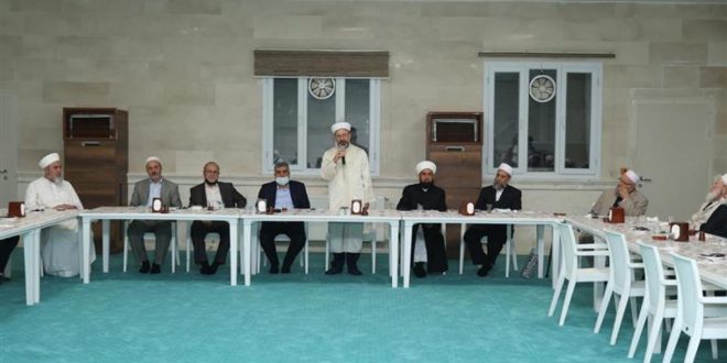 Diyanet İşleri Başkanı Erbaş: Gençlerimize ve çocuklarımıza sürekli dinsizlik aşılanıyor