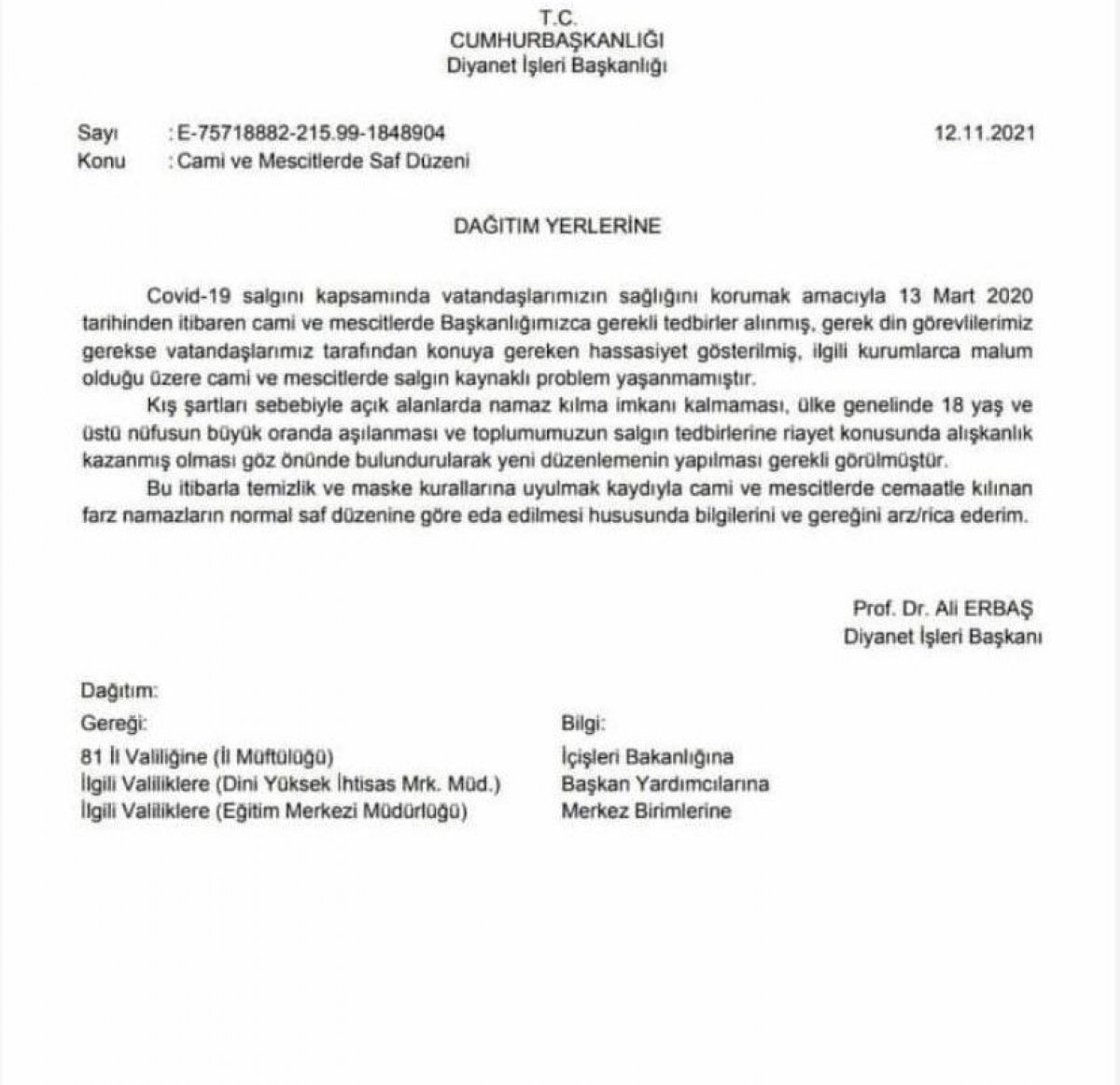 Diyanet: Namazlar normal saf düzeniyle kılınabilir