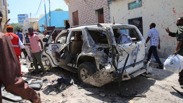 Somali'de canlı bomba; hükümet sözcüsü yaralandı