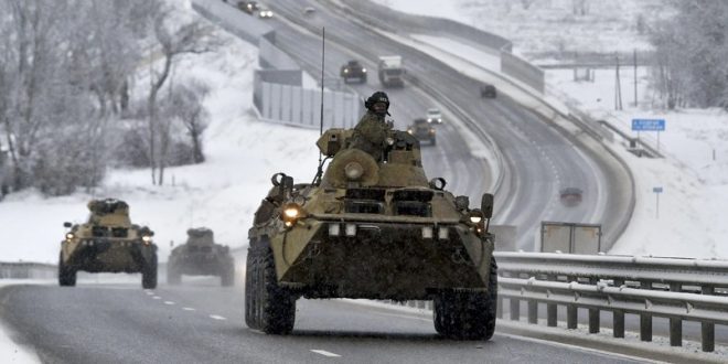 Tatbikat için Belarus'a gönderildiği öne sürülen Rus askerleri Ukrayna sınırına konuşlanıyor