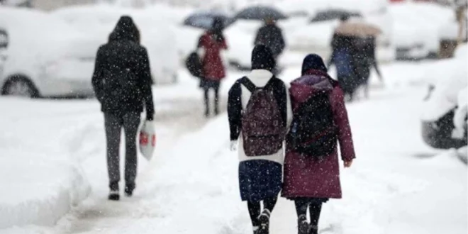 Erzincan'da okullara kar engeli