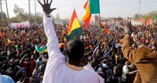 Mali'de halk Fransa'yı protesto için sokaklara döküldü